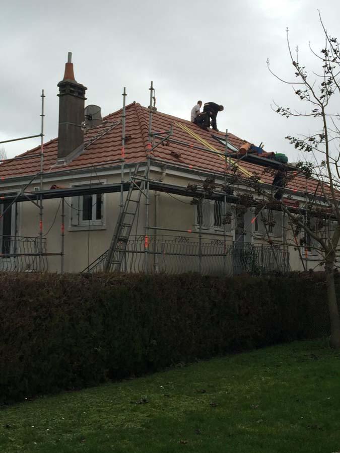 Démoussage de toitures Bourges